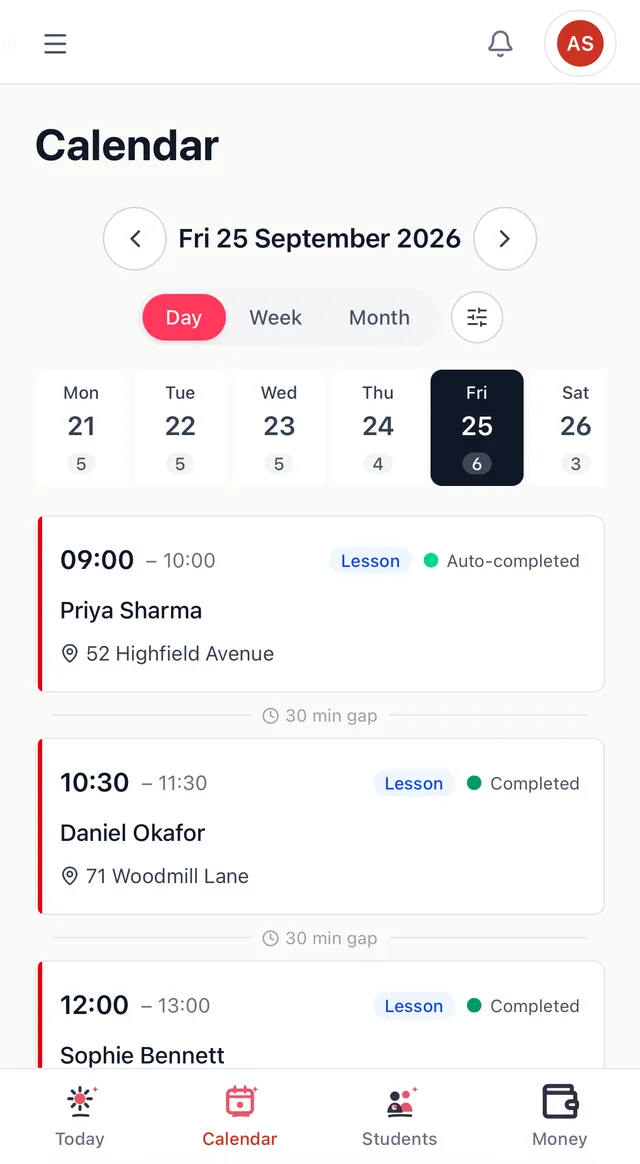 DriveSchoolPro day view on a phone listing three lessons with pupil names, pick-up addresses and the gaps between them